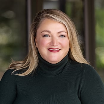 Jessica Shores Headshot